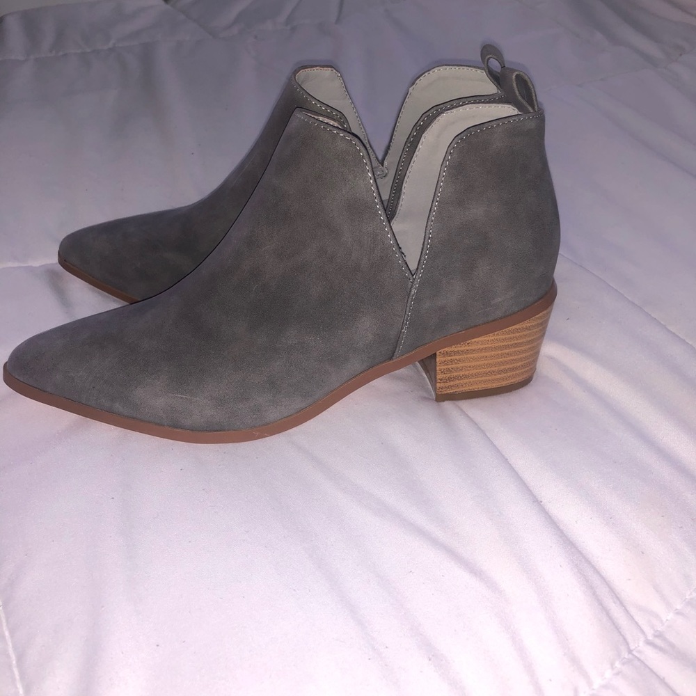 Grey boots